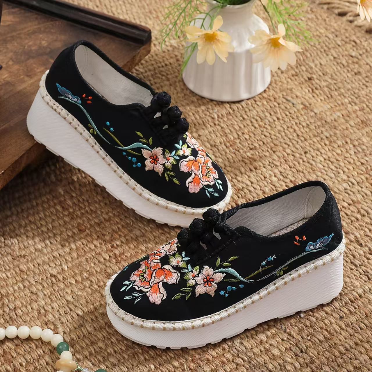 Scarpe da donna in stile etnic - Ethnic Style recensione e prezzo